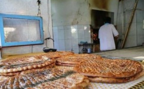 تنور داغ نانوایان سیستانی در پخت نان بی کیفیت