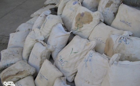 کشف بیش از ۱۱۰۰ کیلوگرم مواد مخدر از نوع تریاک و مقادیری مهمات نارنجک در ایرانشهر