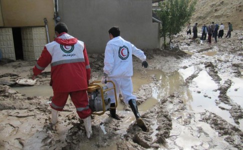 امدادرسانی و اسکان ۶۳ تن در روستاهای سیل‌زده سیستان و بلوچستان/ توزیع، چادر، پتو و موکت