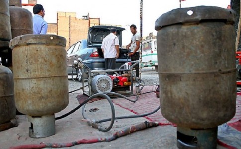 گازسوز کردن غیرمجاز خودروها با میدان داری کپسول های گاز خانگی/ ال پی جی، بمبی متحرک بیخ گوش شهروندان زاهدانی