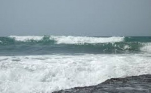 طوفانی شدن سواحل چابهار و کنارک در روز پنجشنبه/شناورهای صیادان جانب احتیاط را رعایت کنند