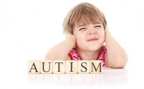 رنج بی پایان خانواده‌های کودکان اوتیسمی/ اوتیسم دردی که مرهم نمی‌پذیرد