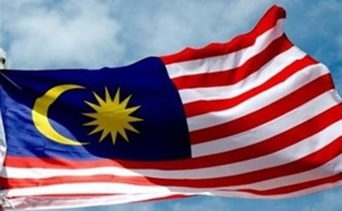 مالزی دو کشتی را به اتهام انتقال غیرقانونی نفت توقیف کرد