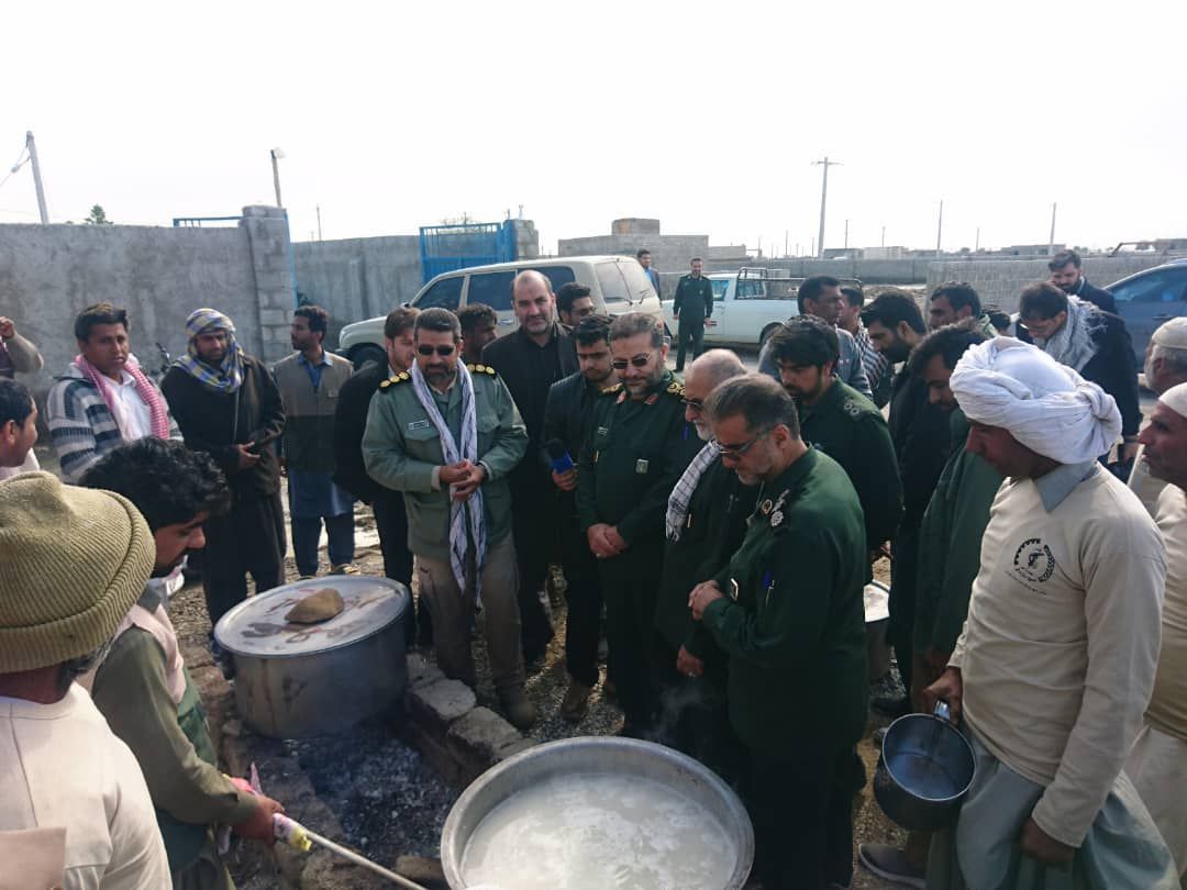 پخت روزانه 40 هزار پرس غذا برای سیل زدگان سیستان وبلوچستان با پشتیبانی سپاه پاسداران