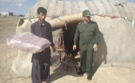 توزیع سبد غذایی و وسایل گرمایشی در روستاهای محروم مهرستان