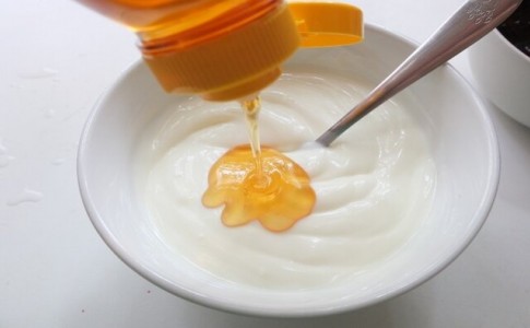 ترکیب "عسل" و "ماست"، درمانی مؤثر برای یک مشکل زنانه