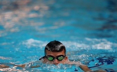 تعویق بازی‌های المپیک را به فال نیک می‌گیریم/ پیگیر گرفتن مجوز تمرین ۵ شناگر در استخر هستیم