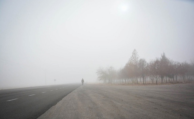 مه غلیظ دید افقی در ایرانشهر را به 100 متر کاهش داد/افزایش دما از امروز در استان