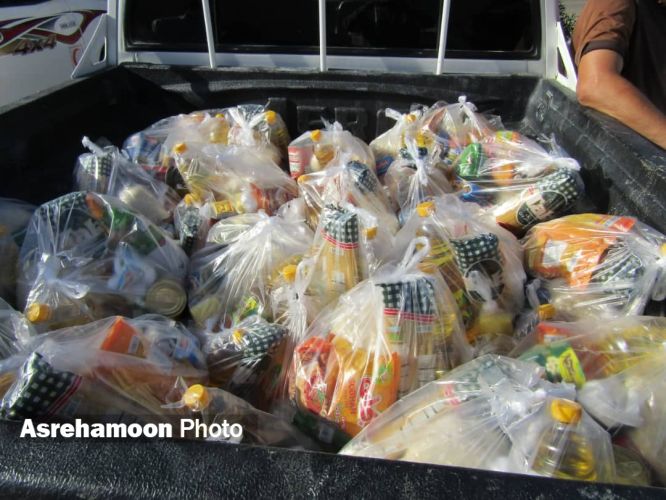 گزارش تصویری/ توزیع بسته های معیشتی بین آسیب دیدگان کرونا در سیستان وبلوچستان