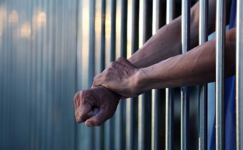 طعم تلخ زندان در اوج کهنسالی/ مددجوی 81 ساله سیستانی از حبس آزاد شد