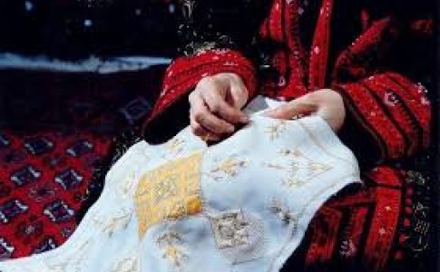 لباس بلوچی بهترین پوشش و حجاب برای زنان این منطقه/لباس بلوچی هنوز اصالت خود را حفظ کرده است