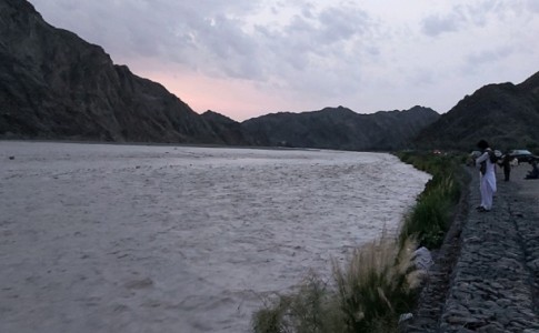 تاب آوری رودخانه های فصلی در جنوب سیستان وبلوچستان پایین آمد/ راه ارتباطی 25 روستا و محور مواصلاتی مسدود شد