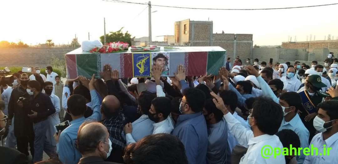 مراسم استقبال از پیکر مطهر شهید شهلی بر در ایرانشهر