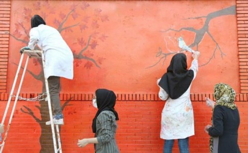 خلف وعده مسئولان بر دوش مردم است/ قیام زنان سیستانی در زیباسازی چهره شهر