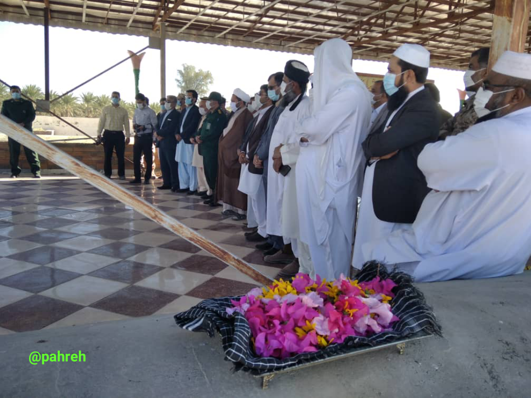 برگزاری مراسم غبار روبی و عطرافشانی مزارشهدای گمنام به مناسبت گرامیداشت هفته بسیج در ایرانشهر