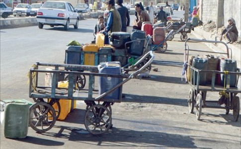 ضعف نظارت بر عوامل فروش نفت، سرمای سیستان و بلوچستان را استخوان سوزتر کرد