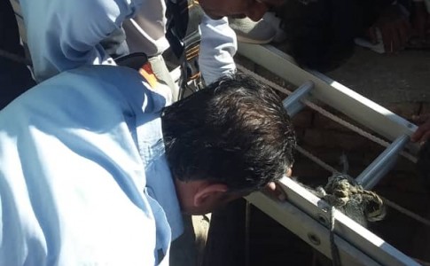کودک ايرانشهری در چاه عمیق سقوط کرد