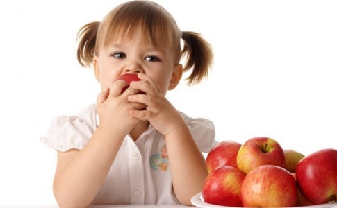 چرا باید هر روز سیب بخوریم؟