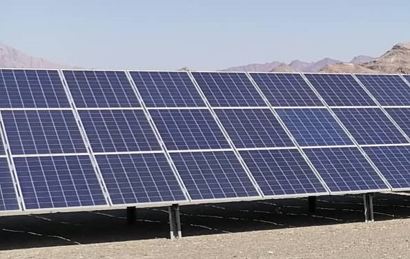 پنل های خورشیدی منبع تأمین انرژی پاسگاه های محیط بانی