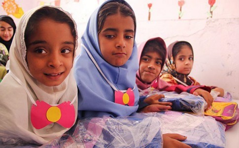 کمک مومنانه بسیج سازندگی با اهدای 8 هزار بسته لوازم التحریر در سیستان وبلوچستان