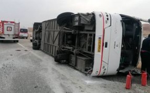 واژگونی اتوبوس زاهدان _ یزد ۲ مجروح بر جای گذاشت