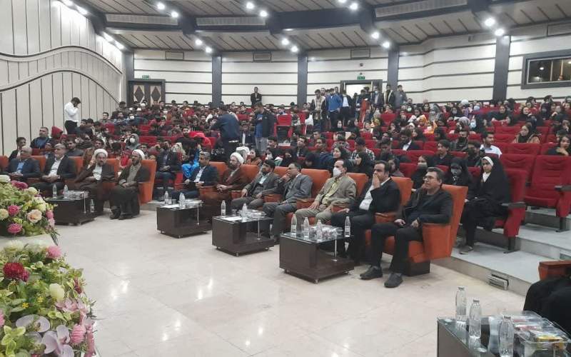 دانشجویان در گفتمان‌سازی گام دوم انقلاب نقش مهمی دارند/ پیشرفت و توسعه سیستان و بلوچستان در گرو توجه ویژه به دانشگاه است