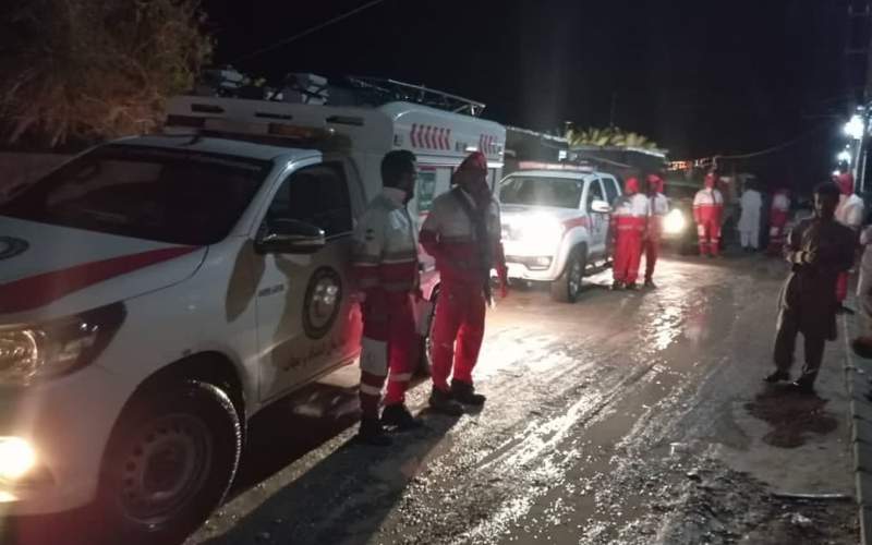 نجات ۲۷ نفر گرفتار شده در سیلاب توسط نجاتگران ایرانشهری   