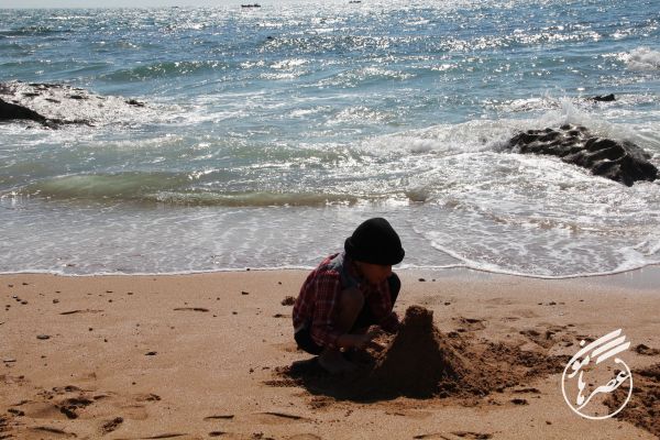 بازی کودکان در سواحل چابهار