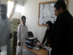 تقدیر از ماماها در مراکز درمانی بخش زرآباد