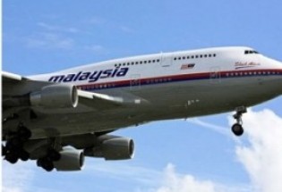 سقوط یک فروند هواپیمای مسافری مالزی در مرز روسیه و اوکراین با 295 مسافر/295 مسافر کشته شدند+عکس