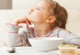 این چند ترفند را برای پر اشتها کردن کودک بد غذا بکار برید