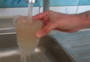 روانه شدن تعدادی از شهروندان زابل به بیمارستان بر اثر مسمومیت با آب/رد آلودگی آب شرب زابل توسط مدیر آب و فاضلاب شهری
