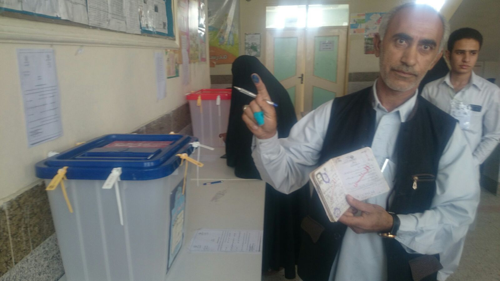 حضور با شکوه مردم ایرانشهر در انتخابات