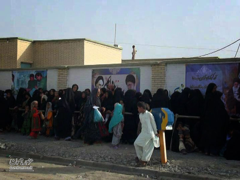 استقبال مردم قصرقند سیستان و بلوچستان از بیمارستان صحرایی سپاه