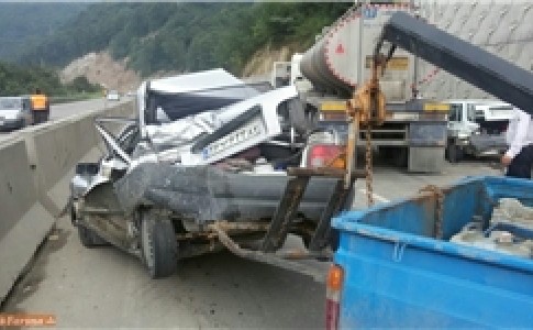 تصادف 14 خودرو با کامیون در محور تهران ـ پاکدشت/ 3 مسافر جان باختند