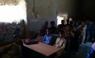 ترک تحصیل دانش آموزان دختر به دلیل کمبود مدرسه در" وَدگر" مهرستان/ سوخت کش سرویس مدرسه پسرانه!