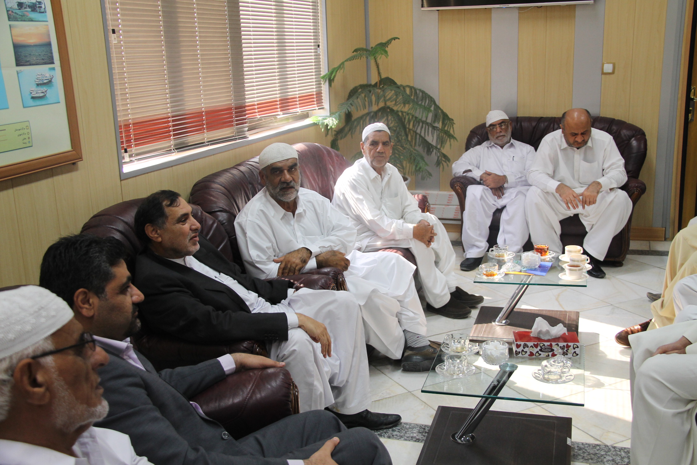 نماینده مردم چابهار در مجلس شورای اسلامی با مدیر شرکت نفت منطقه چابهار دیدار کرد