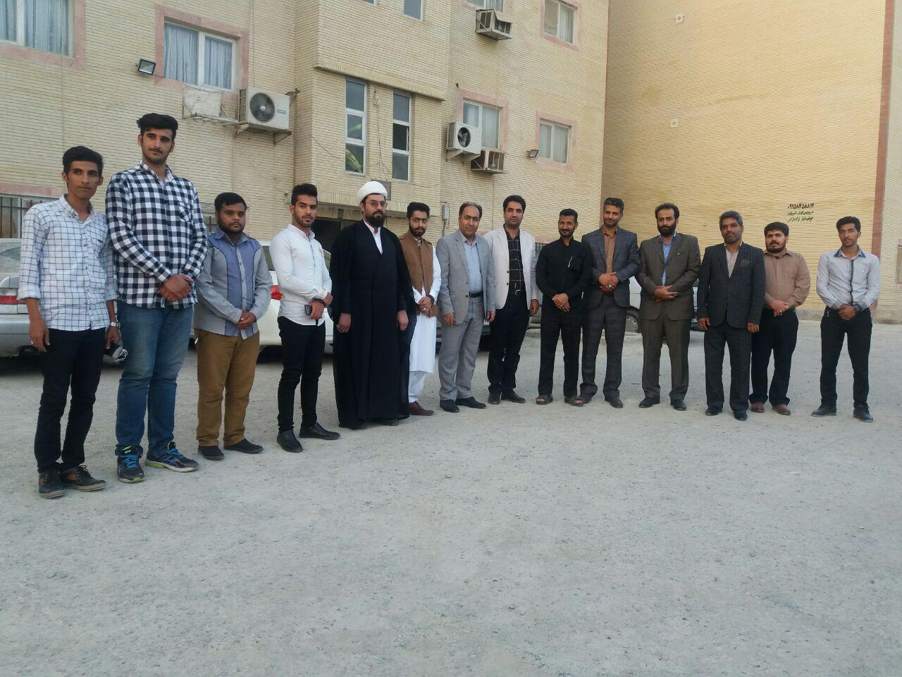 دیدار دانشجویان دانشگاه آزاد اسلامی چابهار با خانواده شهید حامد بزی