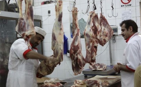 اقدام به احتکار برخی قصابی های زاهدان برای افزایش قیمت گوشت/ تعزیرات حکومتی: با متخلفین برخورد می شود