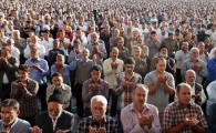 برگزاری نماز عید فطر شیعه و سنی در بیش از 200 نقطه سیستان وبلوچستان/ مصلی المهدی(عج) میزبان نمازگزاران زاهدانی می شود