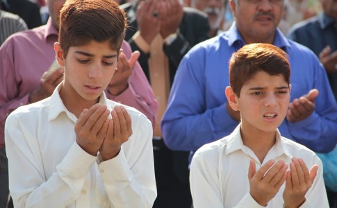 نماز عید فطر در پایتخت وحدت ایران اسلامی اقامه شد