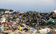 تخلیه زباله های تولیدی زابل در شهرستان نیمروز/ سرپرست فرمانداری: محیط زیست و بهداشت به طور جد با این معضل برخورد کنند
