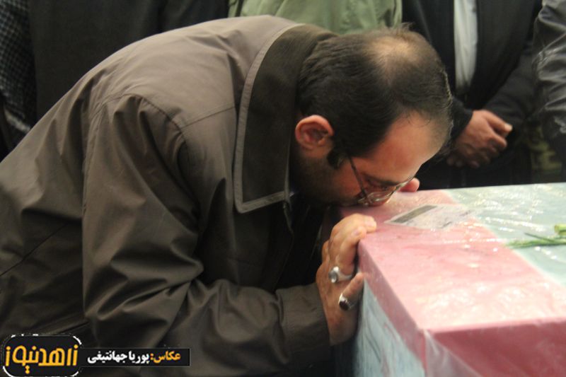 گزارش تصویری/اقامه نماز، تشییع و خاکسپاری سه شهید گمنام در زاهدان