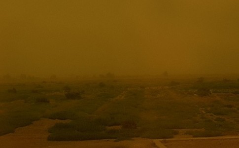 سیلی طوفان بر صورت سیستان/ از حبس نیم میلیون شهروند در خانه تا تداوم باد و گرد و خاک