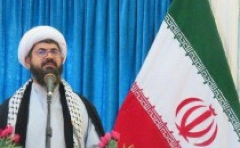 ملت ایران با تمام وجود پشت سر رهبری و نظام ایستاده است