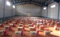 گزارش تصویری/ بسته بندی 500 بسته غذایی برای نیازمندان در سیب و سوران  