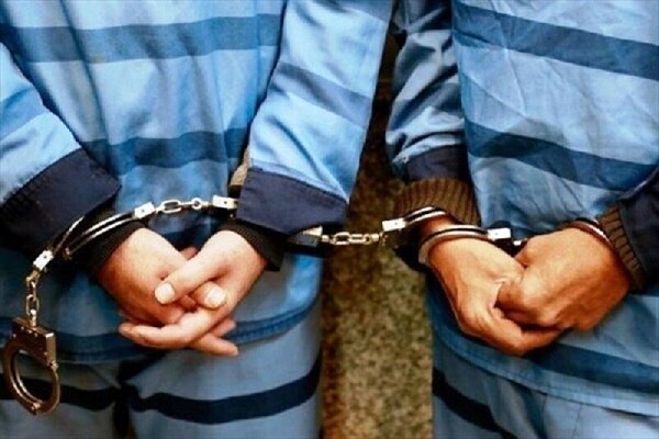 دستگیری 4 سارق میلیاردی طلا در زاهدان/ کشف 50 تن شیر خشک قاچاق در ایرانشهر