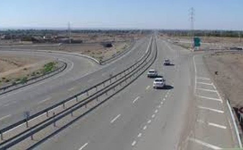 پروژه بزرگراه چابهار- زاهدان نیاز به توجه اساسی مسئولین دارد/توسعه زیرساخت های حمل و نقل، راهکار اساسی کاهش تصادفات جاده ای
