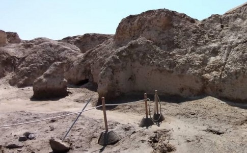 آسیب بارندگی های اخیر به آثار تاریخی کوه خواجه