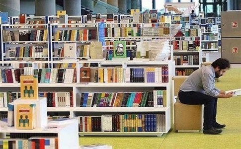 تأثیر طرح‌های فصلی فروش کتاب بر میزان مطالعه/ دولت چگونه می‌تواند کتابخوانی را به یک فرهنگ تبدیل کند؟